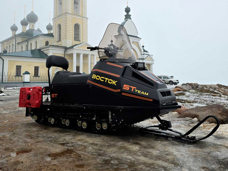 Снегоход Восток с двигателем Loncin